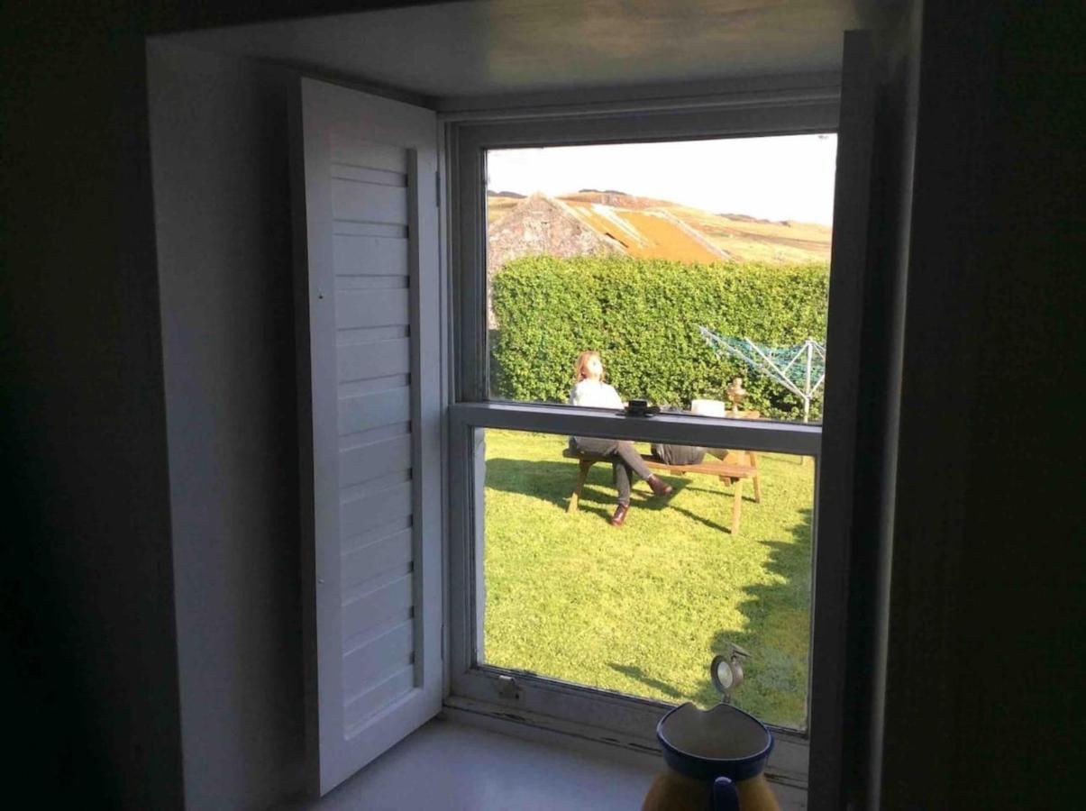 Quaint And Quirky Former Crofters Cottage In Port Ellen Exterior foto