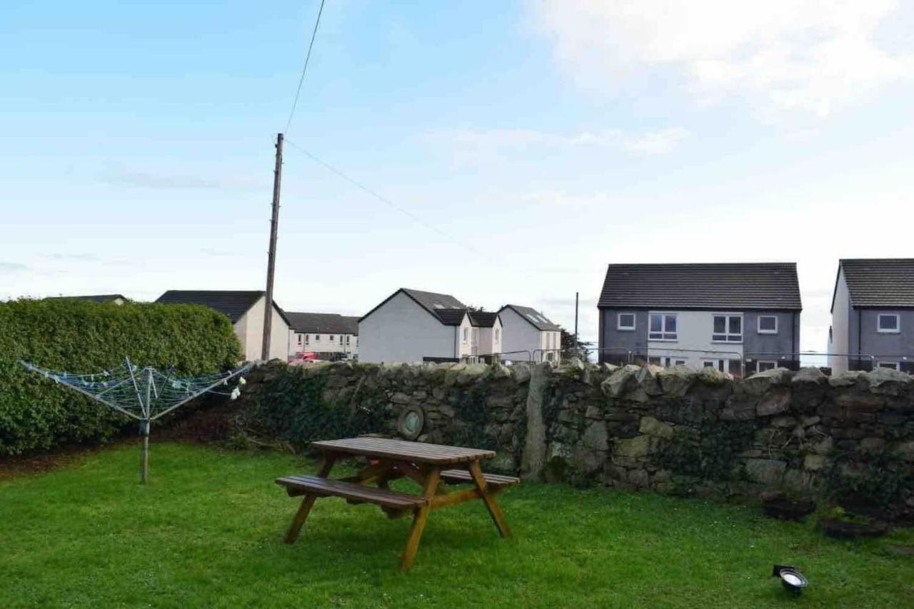 Quaint And Quirky Former Crofters Cottage In Port Ellen Exterior foto