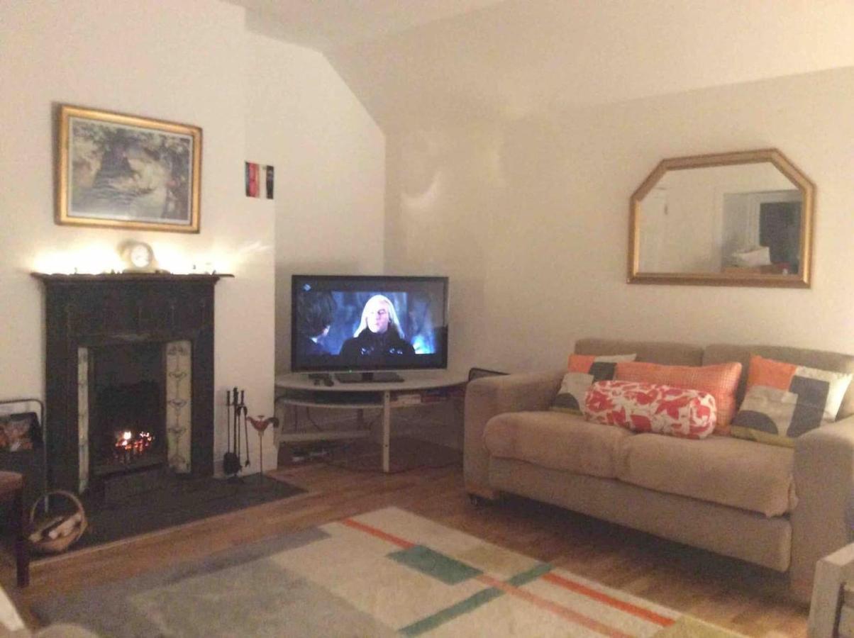 Quaint And Quirky Former Crofters Cottage In Port Ellen Exterior foto