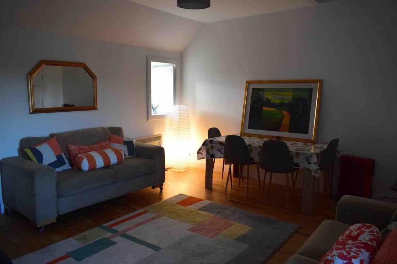 Quaint And Quirky Former Crofters Cottage In Port Ellen Exterior foto