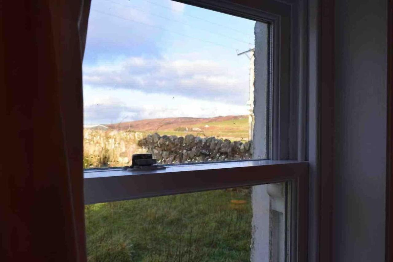 Quaint And Quirky Former Crofters Cottage In Port Ellen Exterior foto